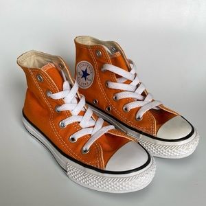 Kids converse
